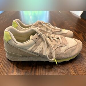 Women’s New Balance Size 9 Sneakers